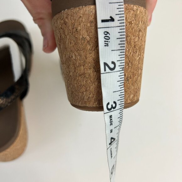 NWOT Boutique by Corkys Sandals 10 Metallic Shore Wedge Strappy - Picture 13 of 13